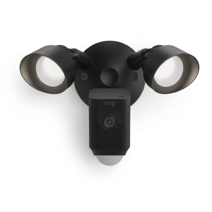Ring Floodlight Cam Wired Plus zwart met twee schijnwerpers op witte achtergrond